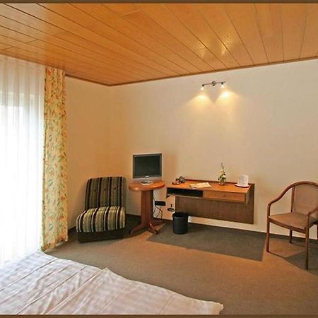 Hotel Zur Krone Ronneburg  Extérieur photo