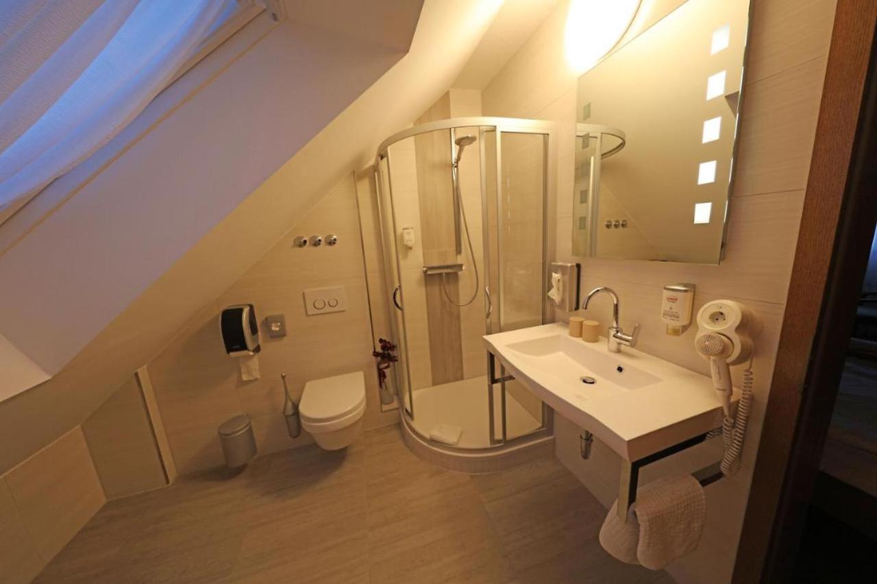 Hotel Zur Krone Ronneburg  Extérieur photo