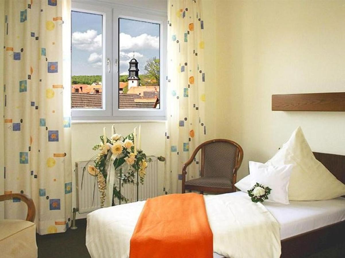 Hotel Zur Krone Ronneburg  Extérieur photo