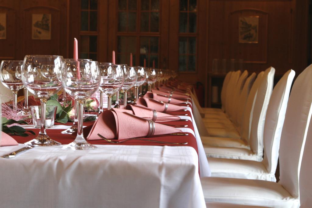 Hotel Zur Krone Ronneburg  Extérieur photo